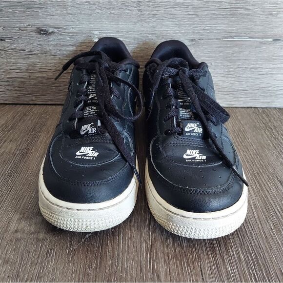 Nike Air Force LV8 3 Black GS Shoe Size 7Y CJ4092-001 - Picture 2 of 10